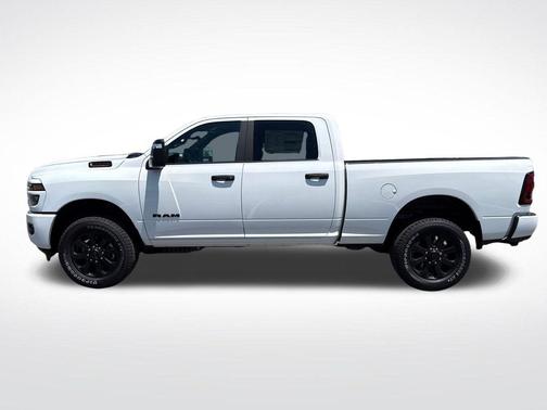 Bright White Clearcoat 2026 RAM 2500 Big Horn