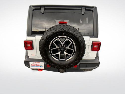 Bright White Clearcoat 2025 Jeep Wrangler Rubicon