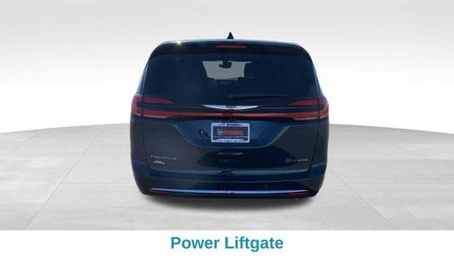 2025 Chrysler Pacifica Hybrid Select