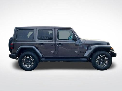 Granite Crystal Clearcoat Metallic 2026 Jeep Wrangler Sahara