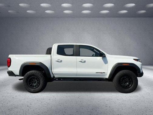 Summit White 2024 GMC Canyon AT4X