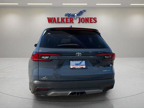 2025 Toyota Grand Highlander LE