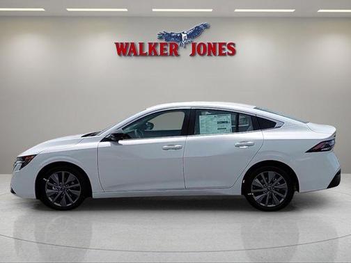 Aspen White 2026 Nissan Sentra SL