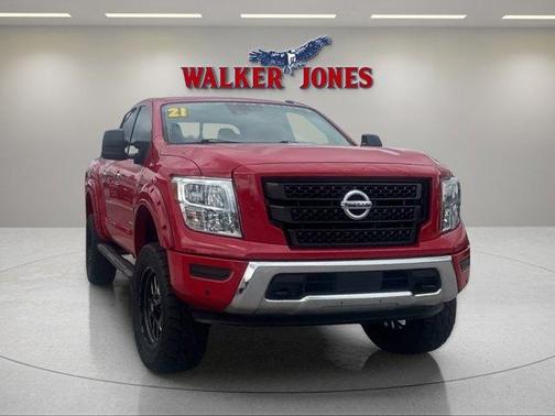 2021 Nissan Titan SV