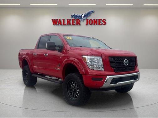 2021 Nissan Titan SV