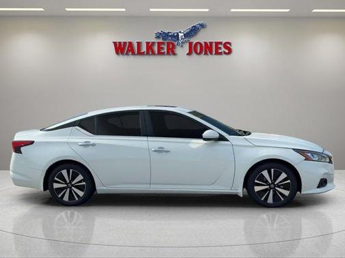 2022 Nissan Altima 2.5 SL