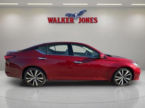 2020 Nissan Altima 2.0 Platinum