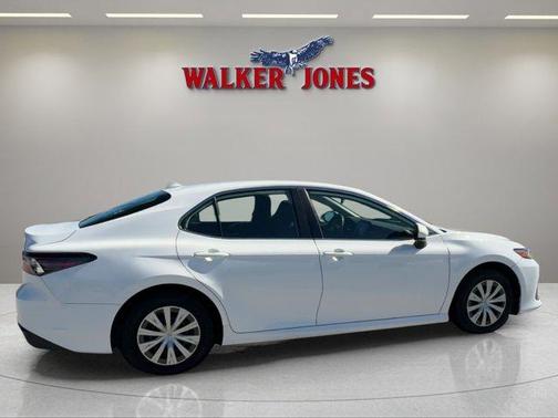 2023 Toyota Camry Hybrid LE