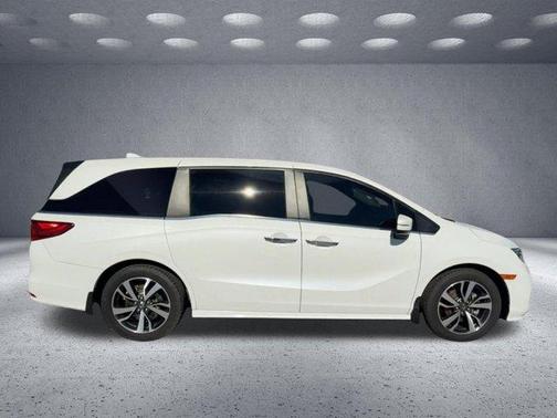 Platinum White Pearl 2023 Honda Odyssey Touring