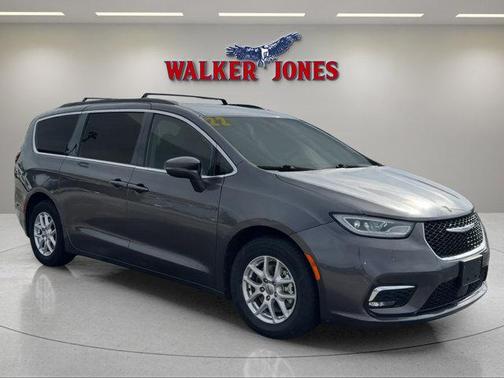 2022 Chrysler Pacifica Touring-L