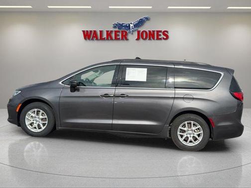 2022 Chrysler Pacifica Touring-L