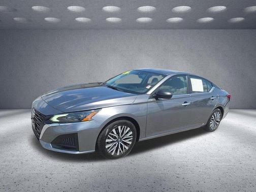 Gun Metallic 2024 Nissan Altima 2.5 SV