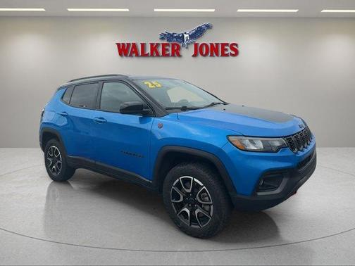 Hydro Blue Pearlcoat 2025 Jeep Compass Trailhawk