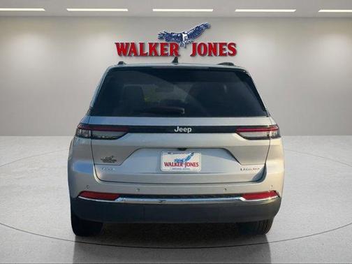 2024 Jeep Grand Cherokee Laredo X