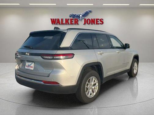 2024 Jeep Grand Cherokee Laredo X