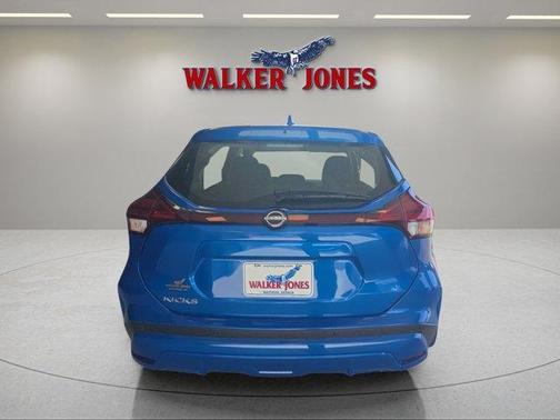 2025 Nissan Kicks Play S