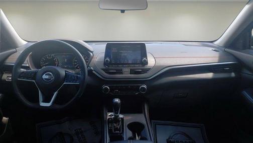 2021 Nissan Altima 2.0 SR