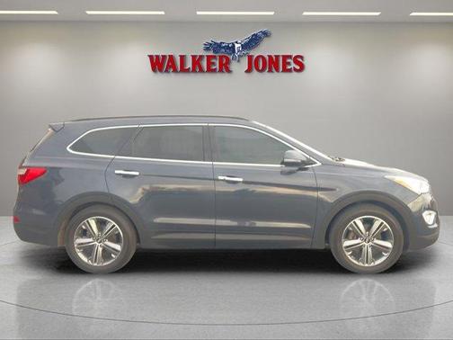 2016 Hyundai SANTA FE SE