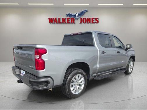 Sterling Gray Metallic 2024 Chevrolet Silverado 1500 Custom