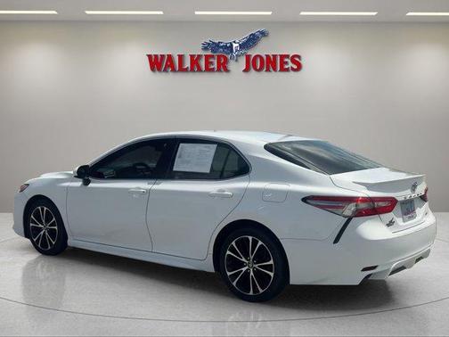2018 Toyota Camry XLE