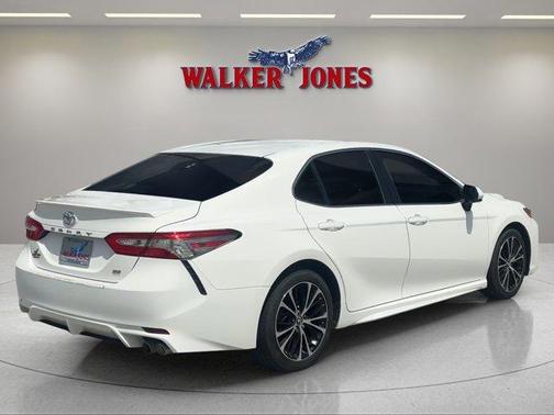 2018 Toyota Camry XLE