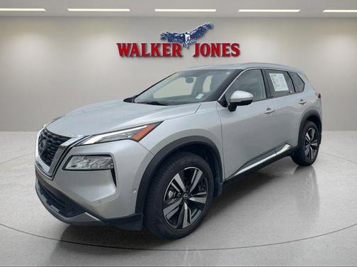 Brilliant Silver Metallic 2023 Nissan Rogue SL
