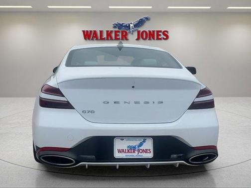 2024 Genesis G70 2.5T