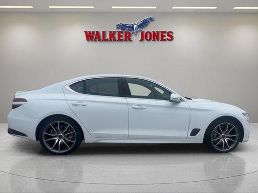 2024 Genesis G70 2.5T