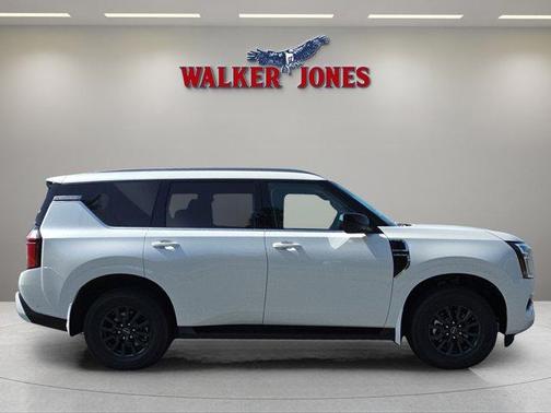 2025 Nissan Armada SV
