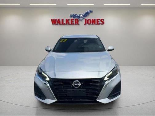 Brilliant Silver Metallic 2023 Nissan Altima 2.5 SV