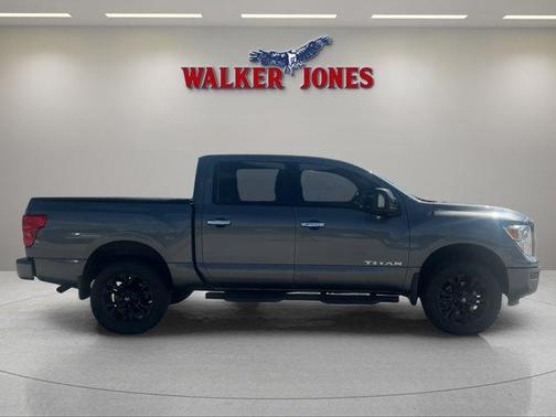 2021 Nissan Titan SV