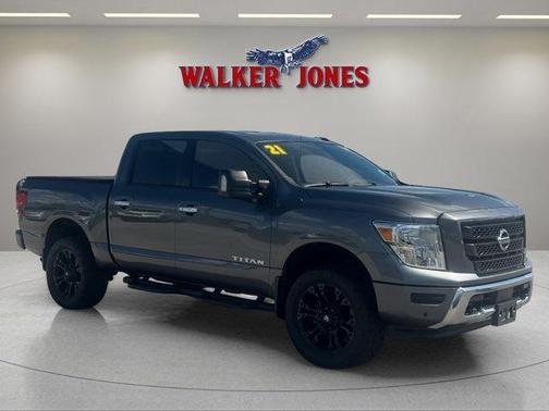 2021 Nissan Titan SV