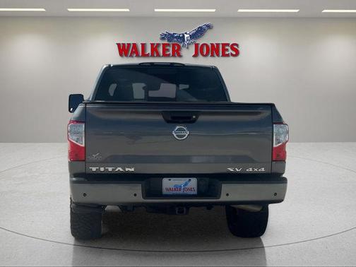 2021 Nissan Titan SV