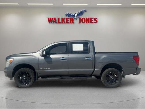 2021 Nissan Titan SV