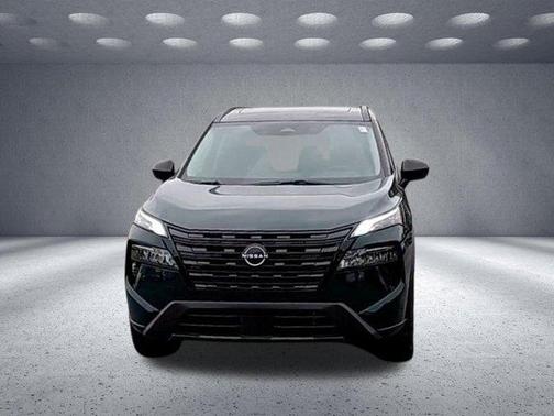 Obsidian Green 2026 Nissan Rogue Dark Armor