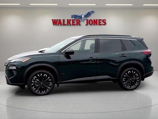 Obsidian Green 2026 Nissan Rogue Dark Armor