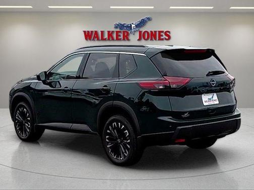 Obsidian Green 2026 Nissan Rogue Dark Armor