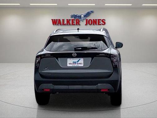 Gun Metallic 2026 Nissan Kicks SV