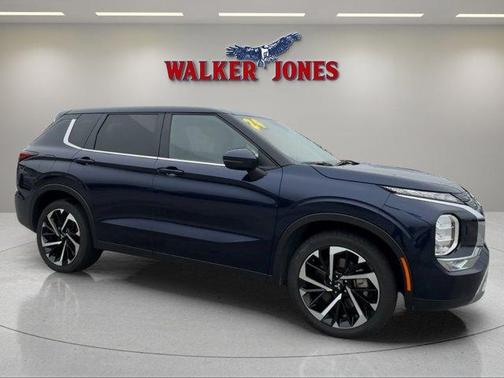 2024 Mitsubishi Outlander SE