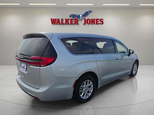 Silver Mist Clearcoat 2023 Chrysler Pacifica Touring-L