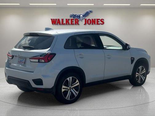 2023 Mitsubishi Outlander Sport LE