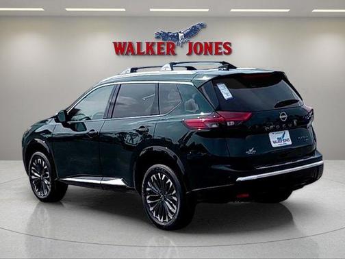 Obsidian Green 2026 Nissan Rogue Platinum