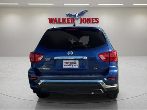 2020 Nissan Pathfinder SV