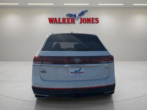2025 Volkswagen Atlas 2.0T SE