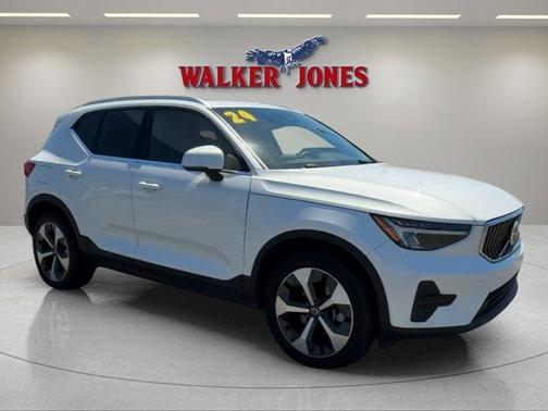 2024 Volvo XC40