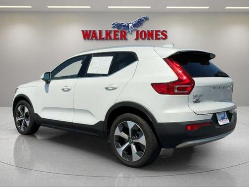 2024 Volvo XC40