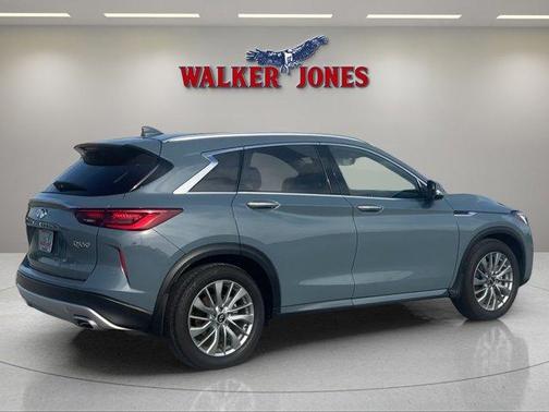2024 INFINITI QX50 Luxe
