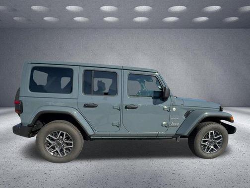 Anvil Clearcoat 2024 Jeep Wrangler Sahara