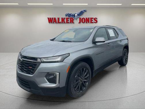 Sterling Gray Metallic 2023 Chevrolet Traverse RS
