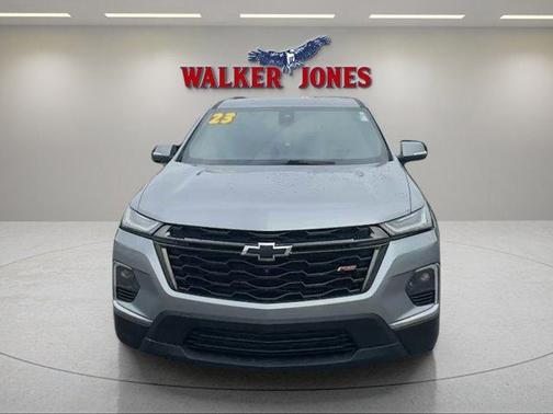 Sterling Gray Metallic 2023 Chevrolet Traverse RS